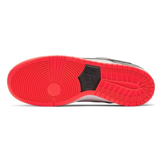 Nike SB Dunk Low
"Infrared Orange Label"