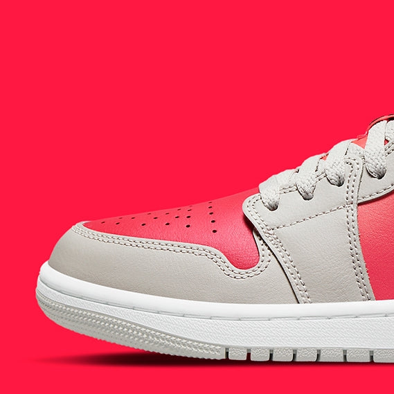 Air Jordan 1 Retro Low
"Light Iron Ore Siren Red" (Women's)