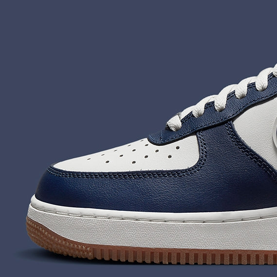 Air Force 1 Low
"College Pack Midnight Navy"