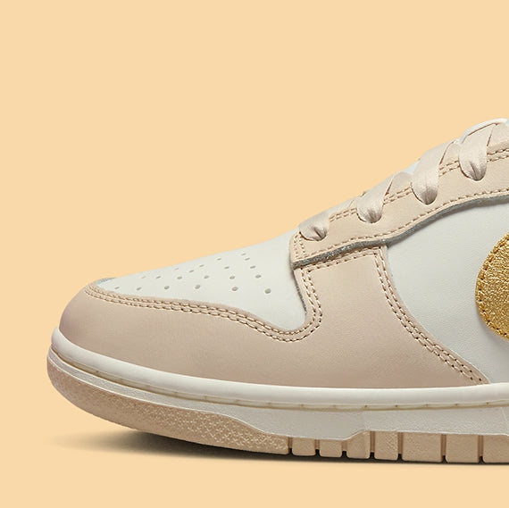 Nike Dunk Low
"Phantom Metallic Gold" (Women's)