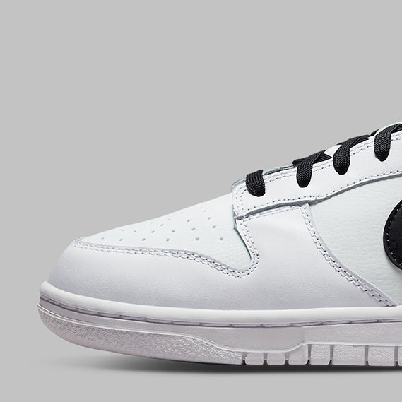 Nike Dunk Low
"Reverse Panda"