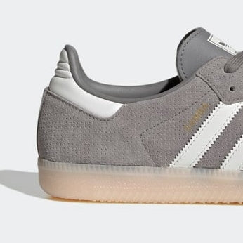 Adidas Samba OG
"Grey Bliss Orange"