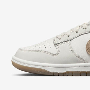 Nike Dunk Low Retro SE
"Phantom Khaki"