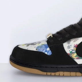 Nike SB Dunk Low x
Supreme "Rammellzee"
