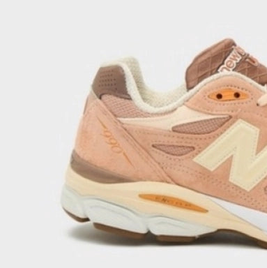 New Balance 990v3 x
MiUSA size? "Exclusive Orange Cream"