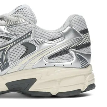 Mizuno Cyclone Speed 2k "Metallic Silver"