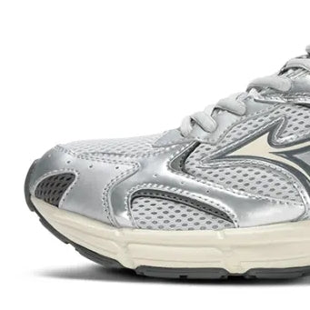Mizuno Cyclone Speed 2k "Metallic Silver"
