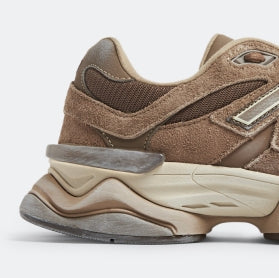 New Balance 9060
"Mushroom Timberwolf"