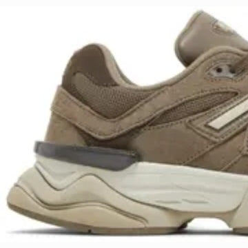 New Balance 9060
"Mushroom Brown"