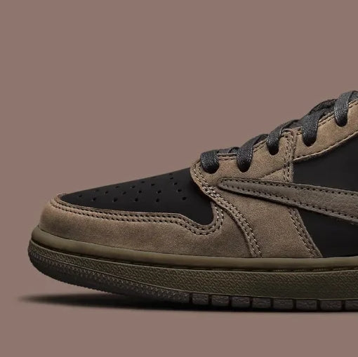 Air Jordan 1 Retro Low OG SP x
Travis Scott "Velvet Brown"