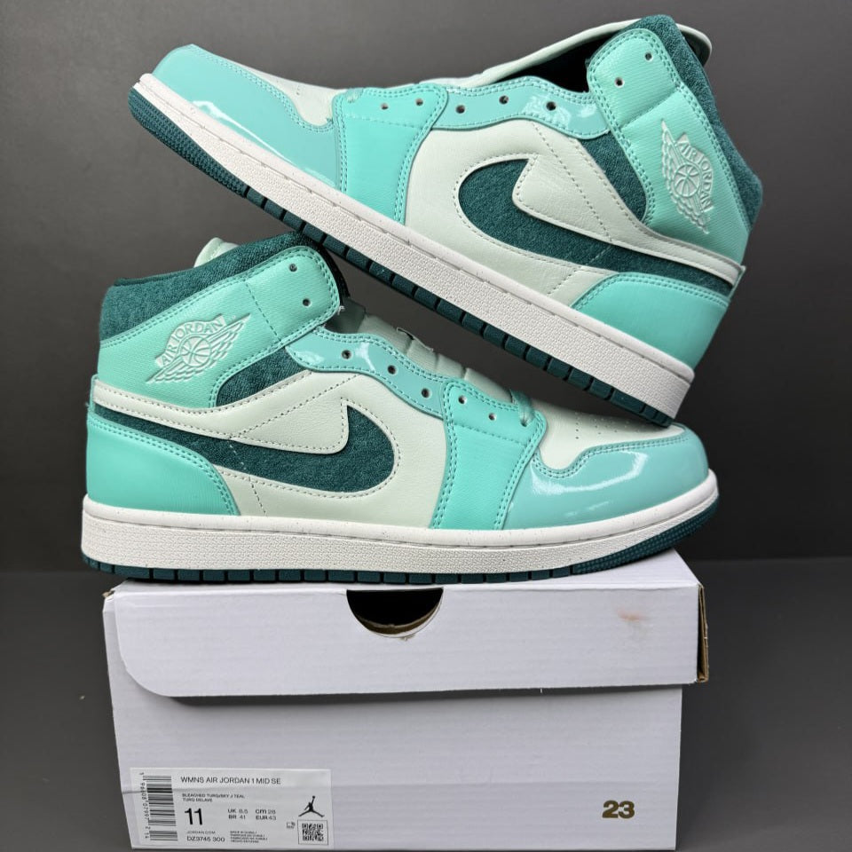 Ait Jordan 1 Mid
"Chenille Bleached Turquoise"
