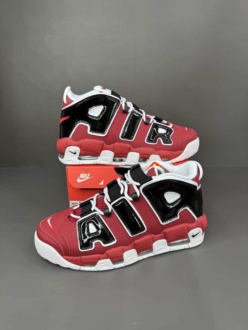 Nike Air More Uptempo
"Bulls Hoops Pack"