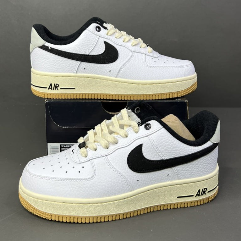 Air Force 1 '07 LX Low
Command Force Summit White Black (Women's)