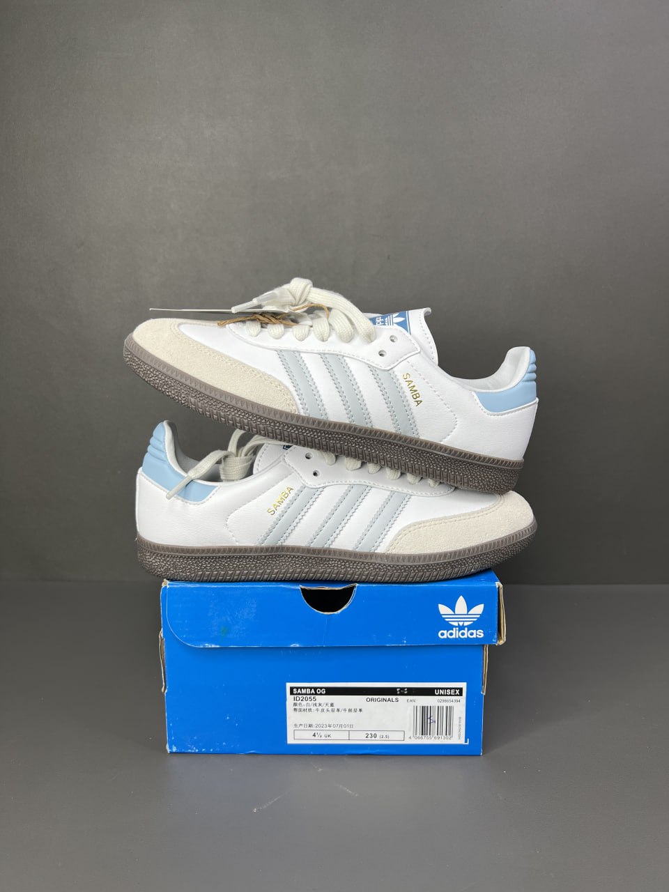 Adidas Samba OG
"White Halo Blue"