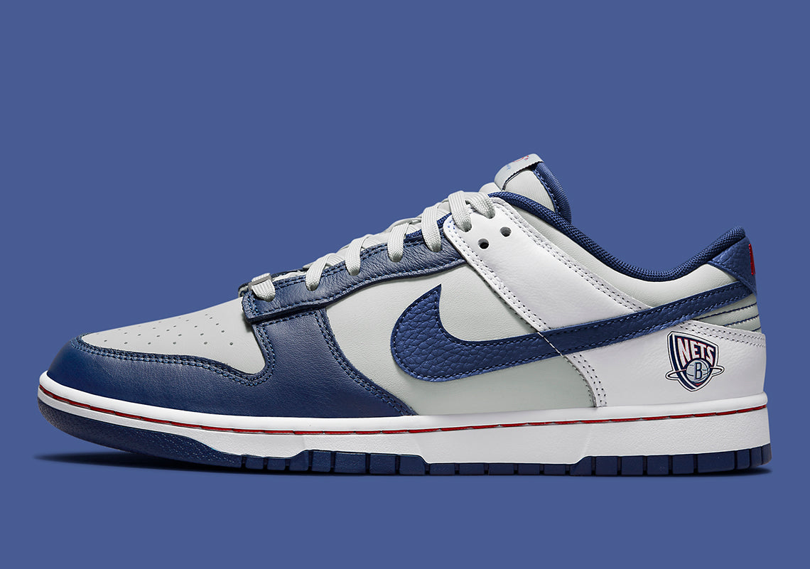 Nike Dunk Low EMB
NBA "75th Anniversary Brooklyn Nets"