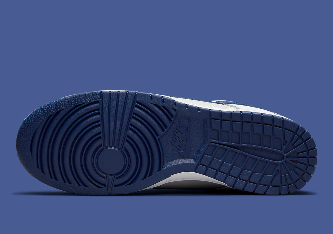 Nike Dunk Low EMB
NBA "75th Anniversary Brooklyn Nets"