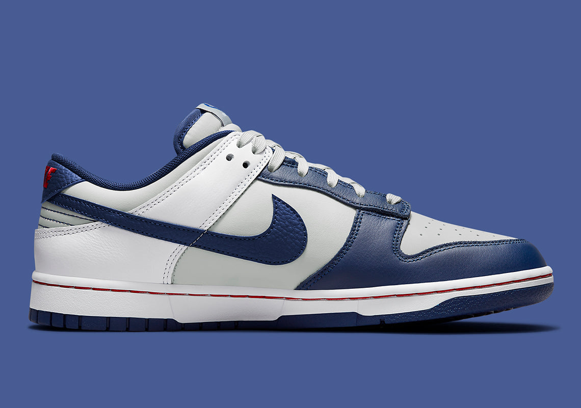 Nike Dunk Low EMB
NBA "75th Anniversary Brooklyn Nets"