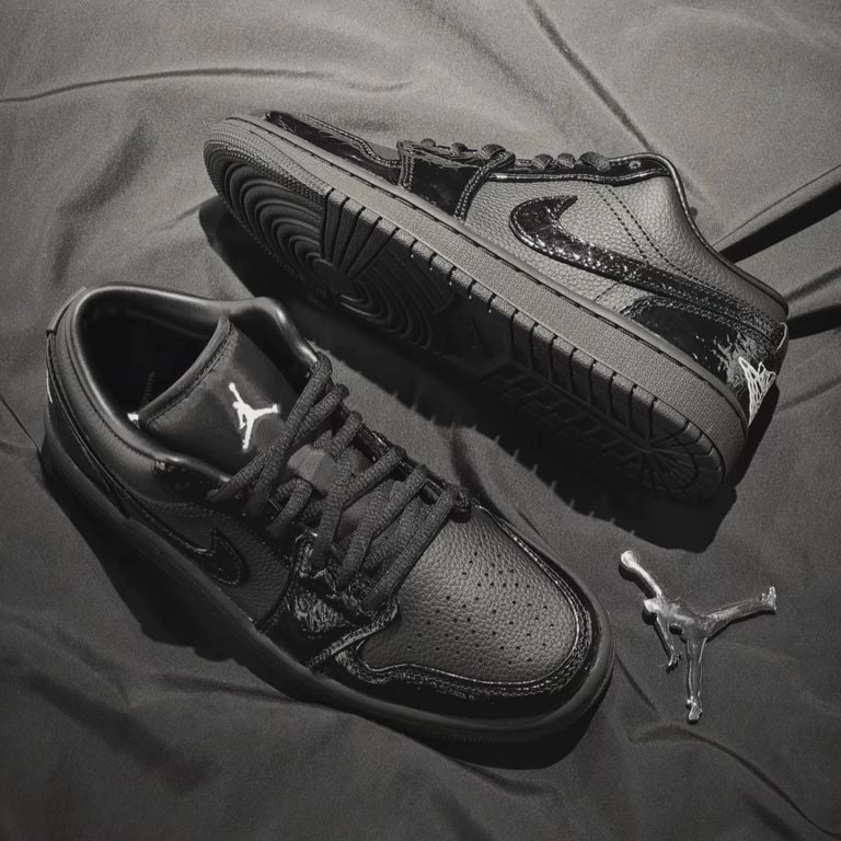 Air Jordan 1 Low SE
"Patent Elephant Black" (Women's)