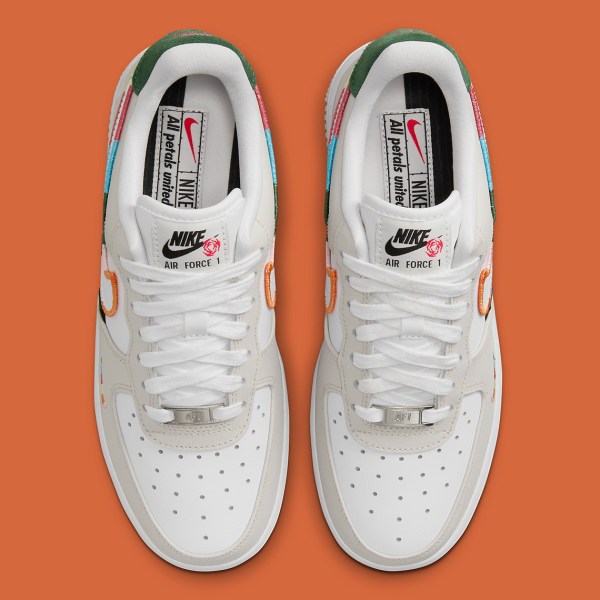 Air Force 1 '07
"All Petals United" (Women's)