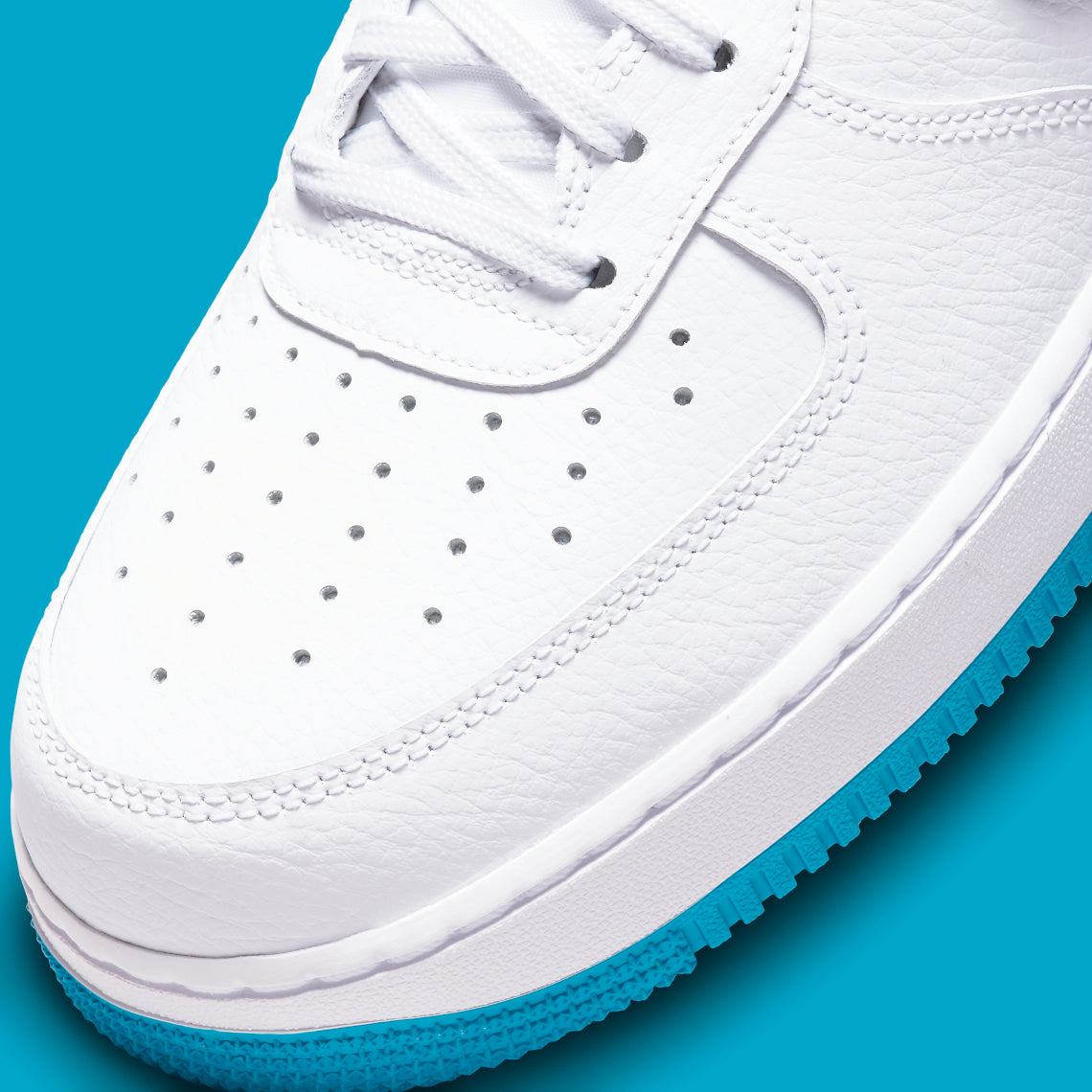 Air Force 1 Low
"Hare Space Jam"