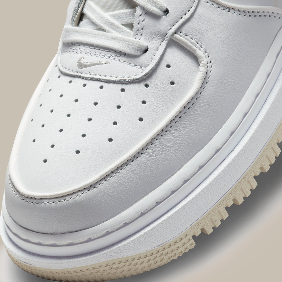 Air Force 1 High Boot
"Summit White"