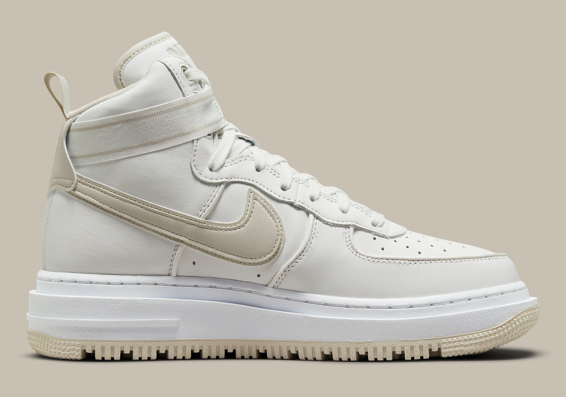 Air Force 1 High Boot
"Summit White"