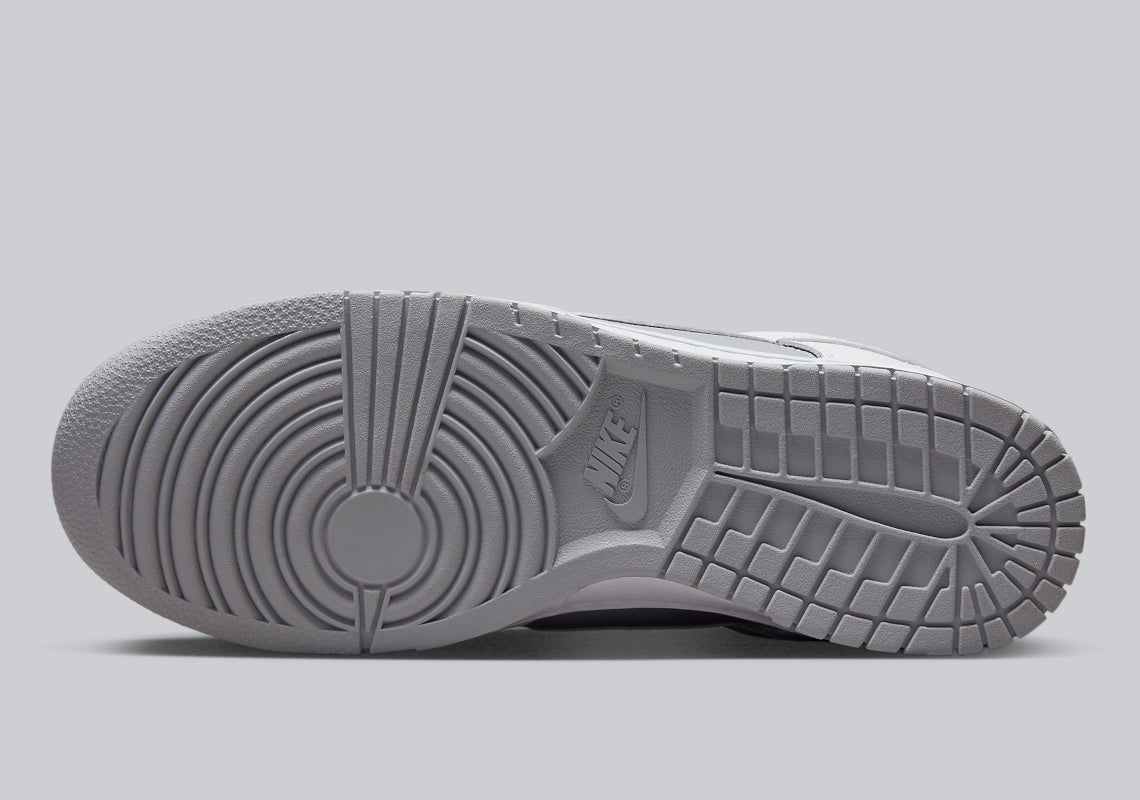 Nike Dunk Low Retro
"White Grey"