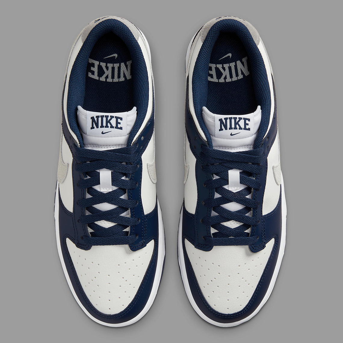 Nike Dunk Low
"Summit White Midnight Navy"