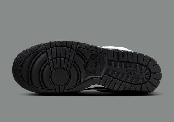 Nike Dunk Jumbo
"Reverse Panda"