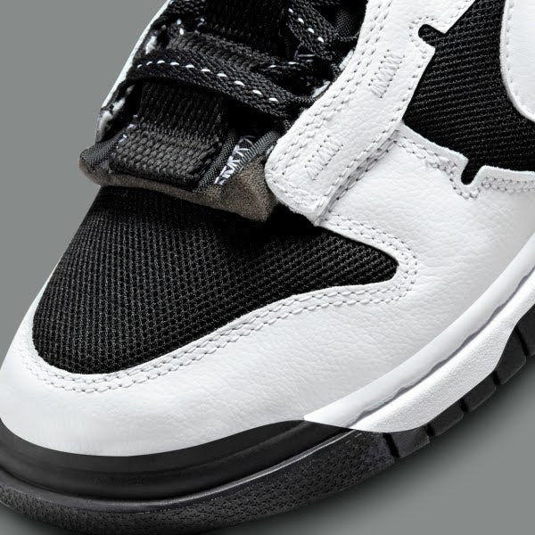 Nike Dunk Jumbo
"Reverse Panda"