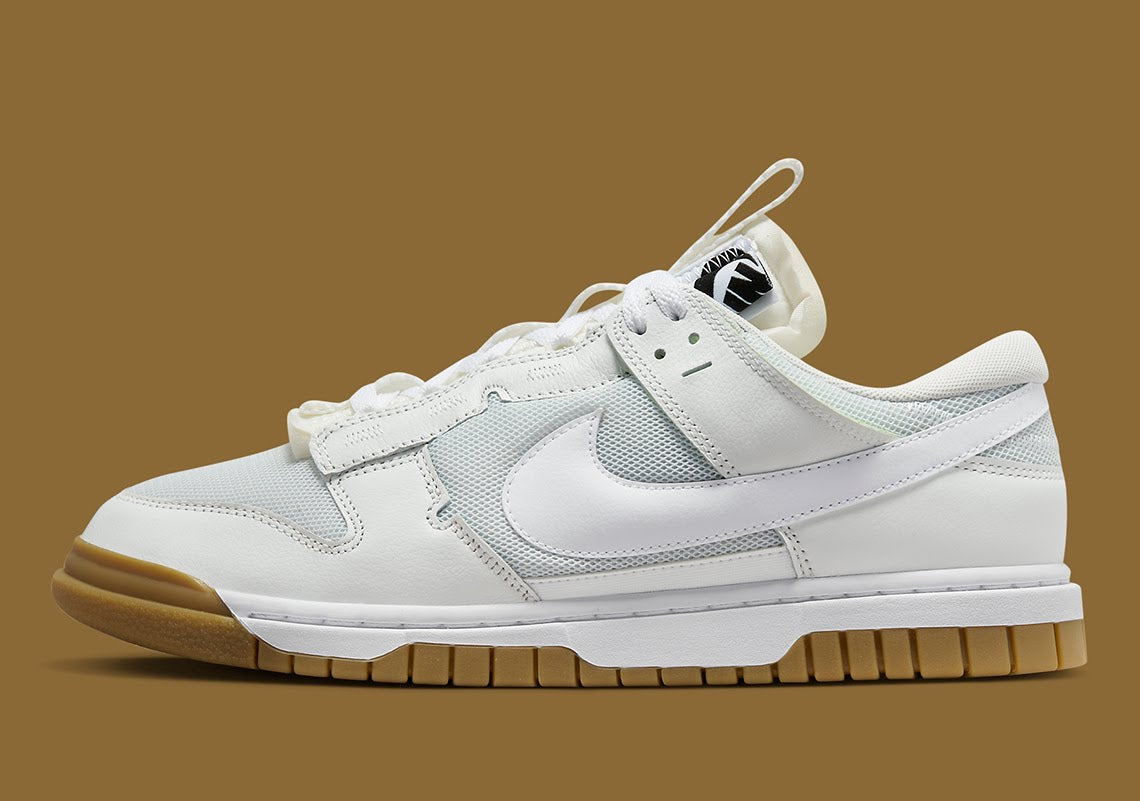 Nike Dunk Jumbo
"Photon Dust Gum Light Brown"