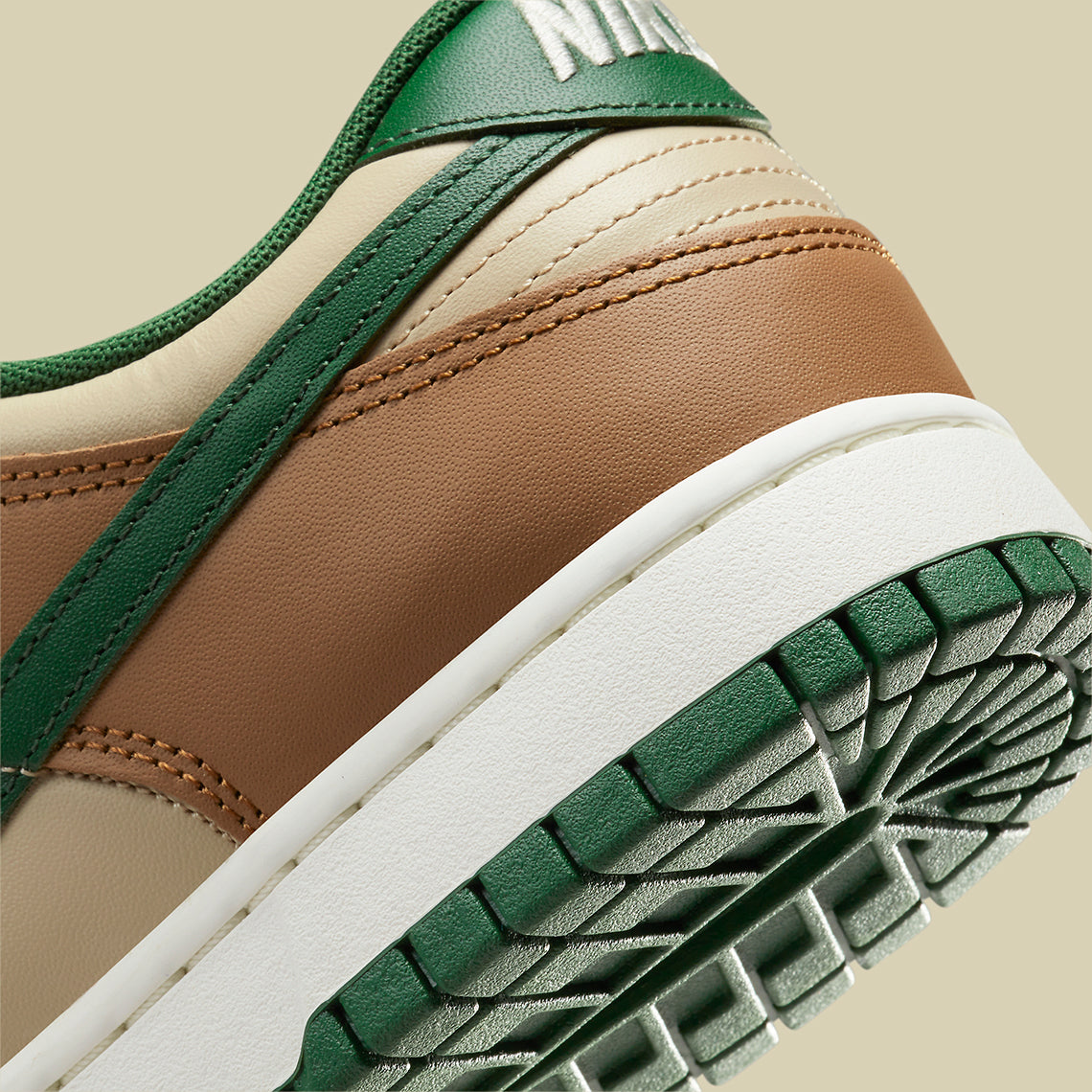 Nike Dunk Low Retro
"Rattan Gorge Green"