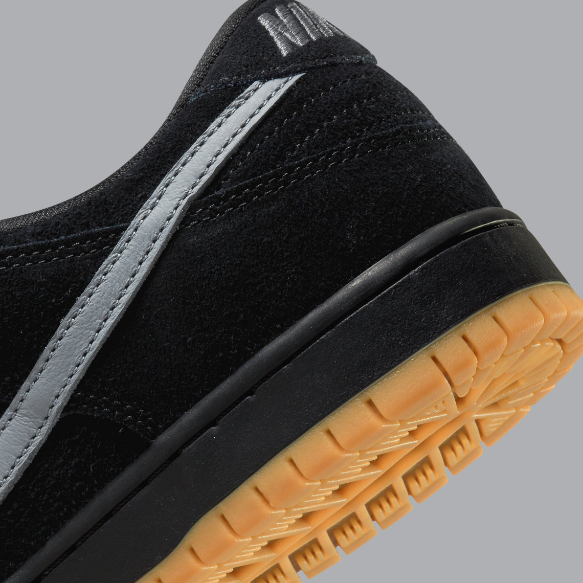 Nike SB Dunk Low
"Fog (2021/2023)"