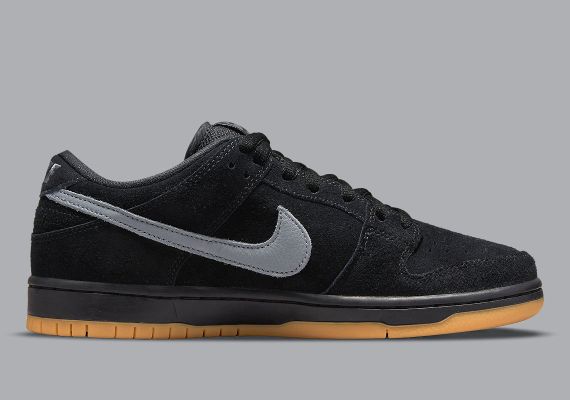 Nike SB Dunk Low
"Fog (2021/2023)"