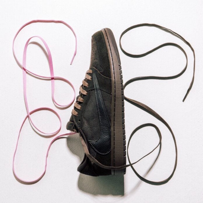 Air Jordan 1 Retro Low OG SP x
Travis Scott "Velvet Brown"