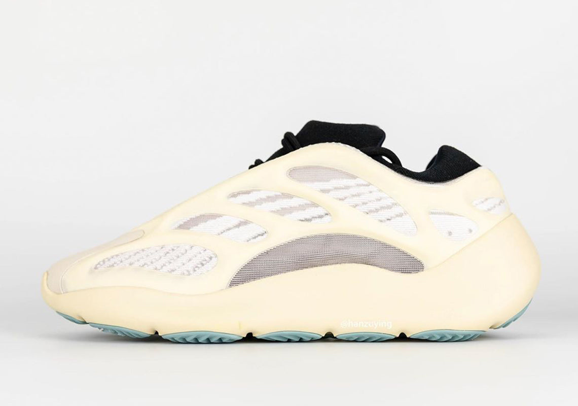 Adidas Yeezy 700 V3
"Azael"