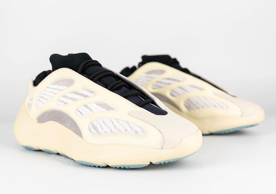 Adidas Yeezy 700 V3
"Azael"