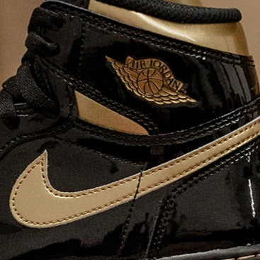 Air Jordan 1 Retro High
"Black Metallic Gold"