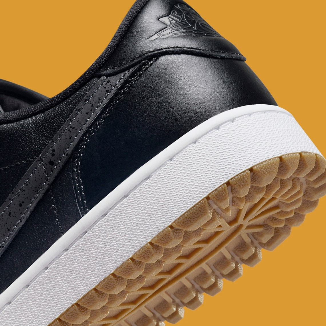 Air Jordan 1 Retro Low Golf
"Black Gum"