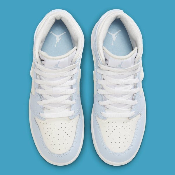 Air Jordan 1 Mid SE
"Glitter Swoosh" (GS)