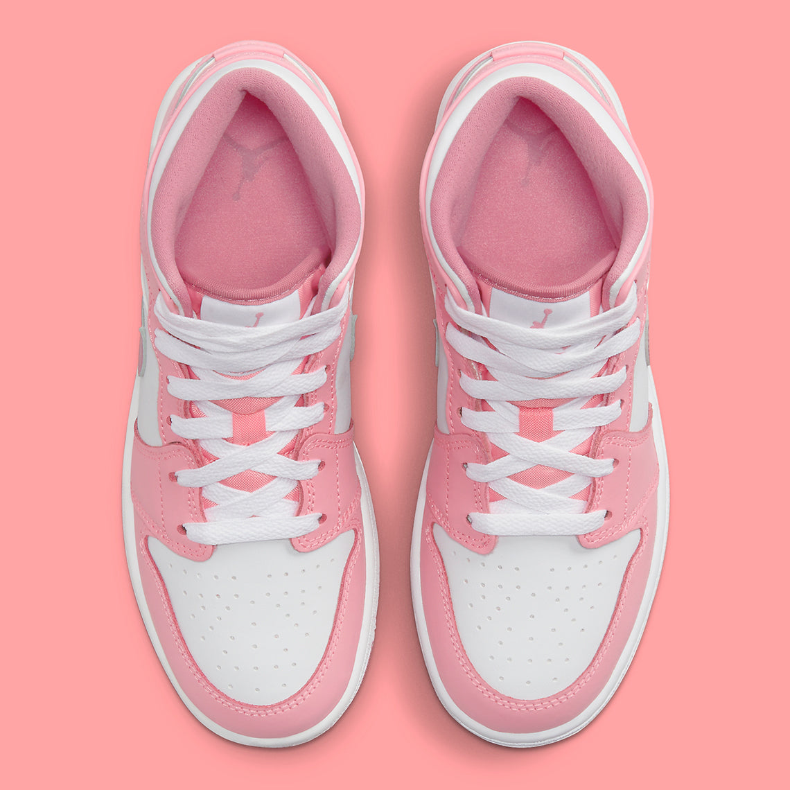 Air Jordan 1 Mid
"Valentine's Day"sapatos