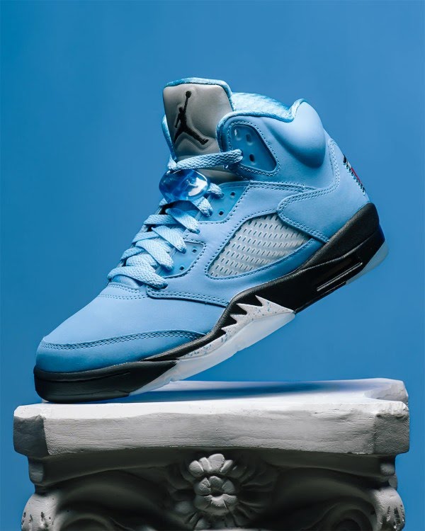 Air Jordan 5 Retro
UNC "University Blue"