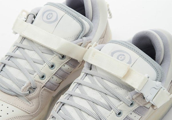 Adidas Forum Buckle Low
x Bad Bunny "Last Forum"