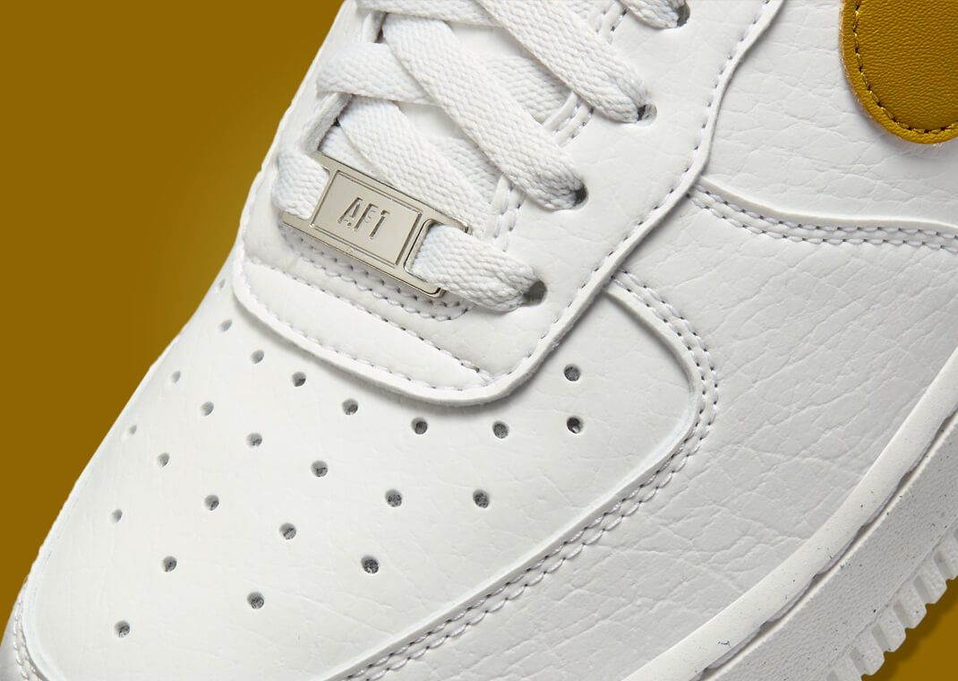 Air Force 1 Low '07 SE
"Next Nature Summit White Bronzine" (Women's)