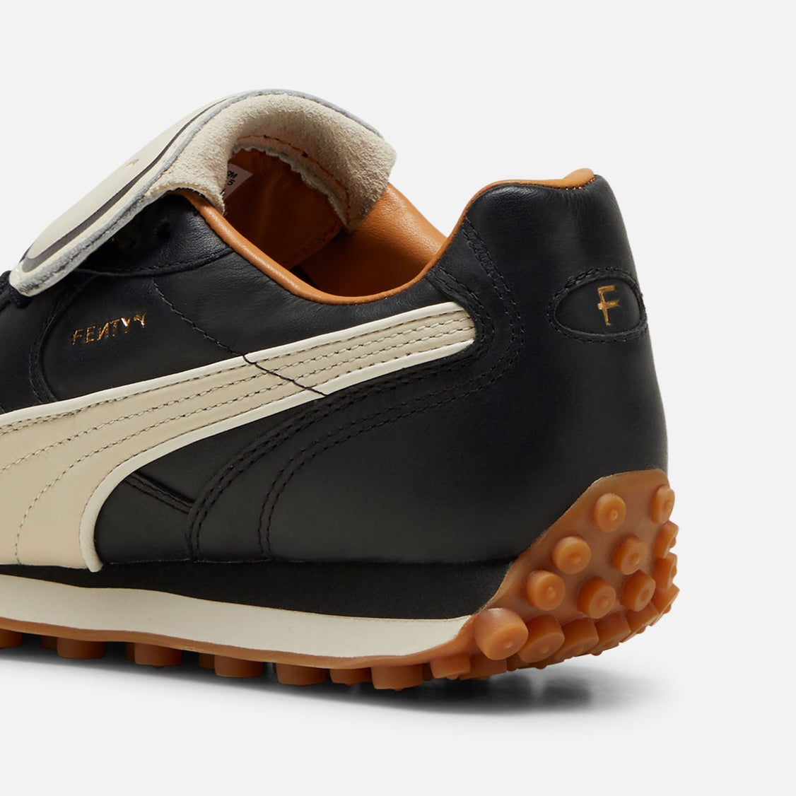 Puma Avanti VL x
Rihanna Fenty Vintage "Leather Black'