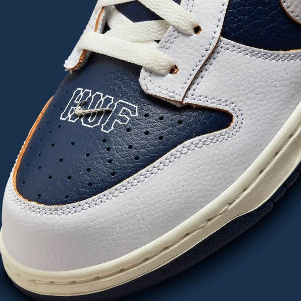 Nike SB Dunk Low x
HUF "New York City"