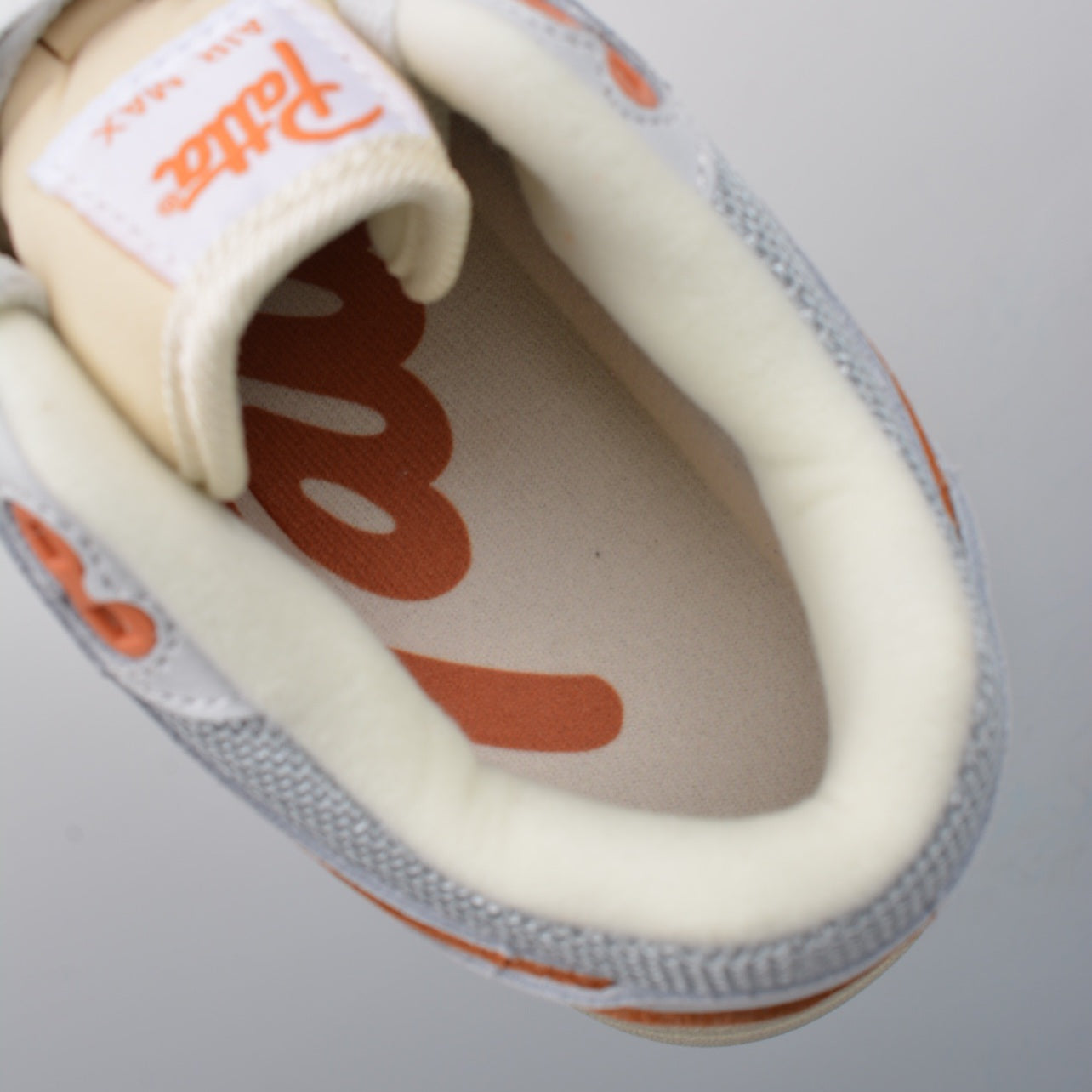 Air Max 1 x Patta "Monarch"