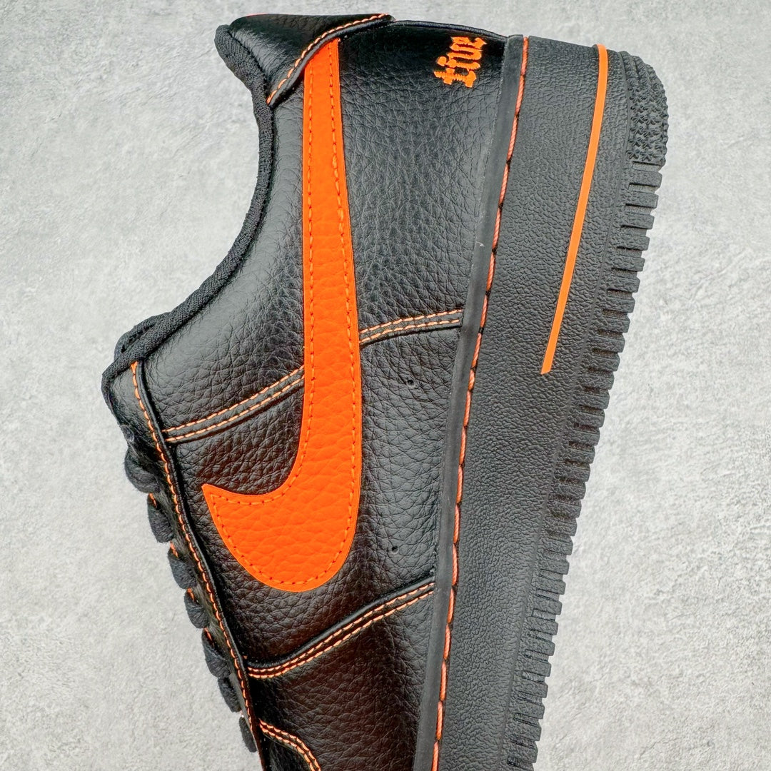 Air Force 1 Low Black
"VLONE"
