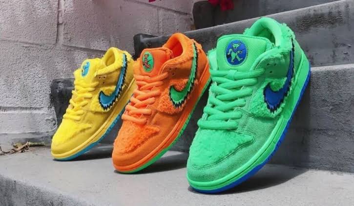 Nike SB Dunk Low x
Grateful Dead Bears "Orange"