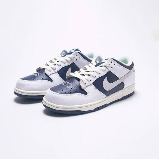 Nike SB Dunk Low x
HUF "New York City"